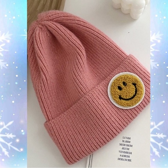 Smiley Face Beanie Hats Light Pink NEW - Picture 4 of 4
